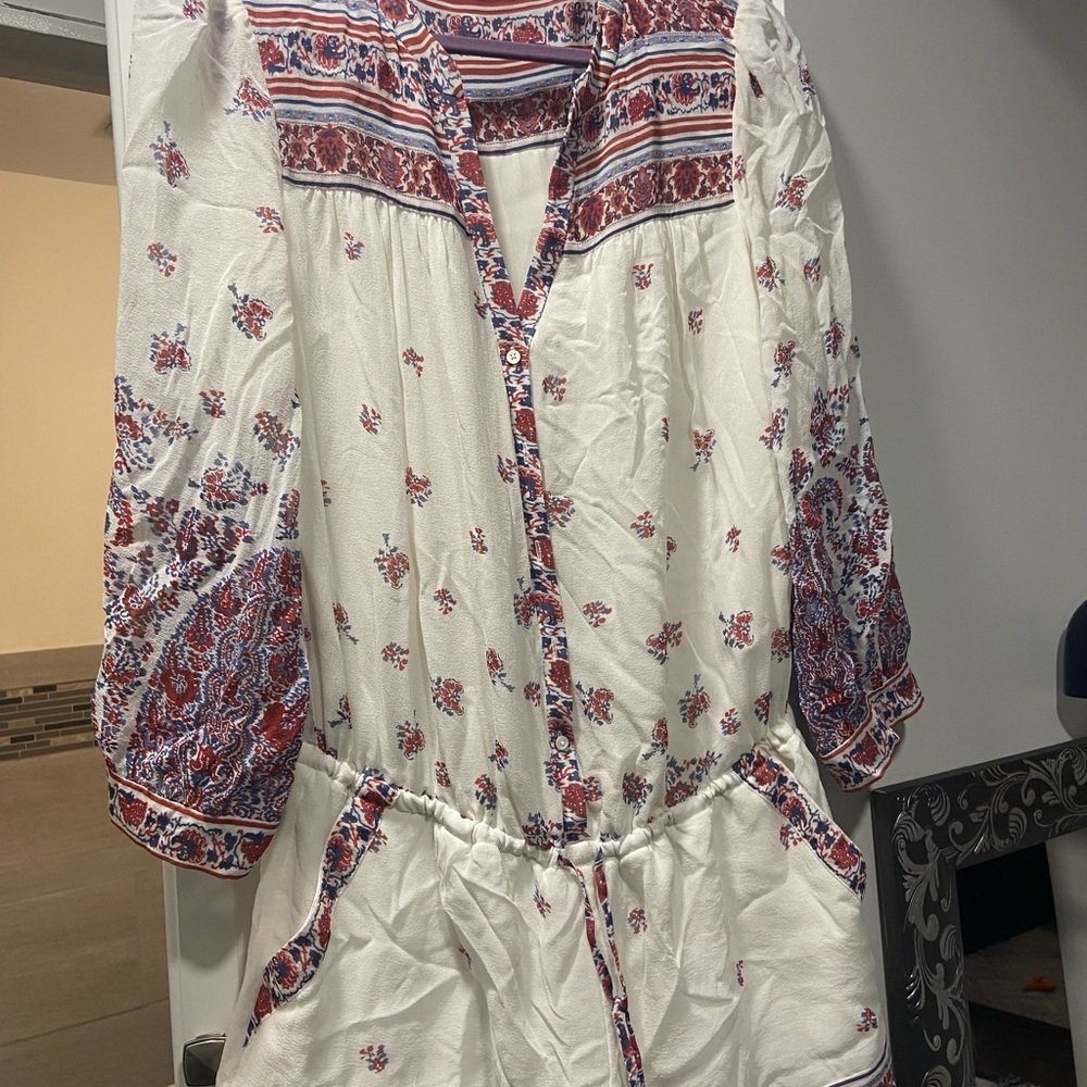 Joie silk romper size medium. Good used condition, needs ironing.